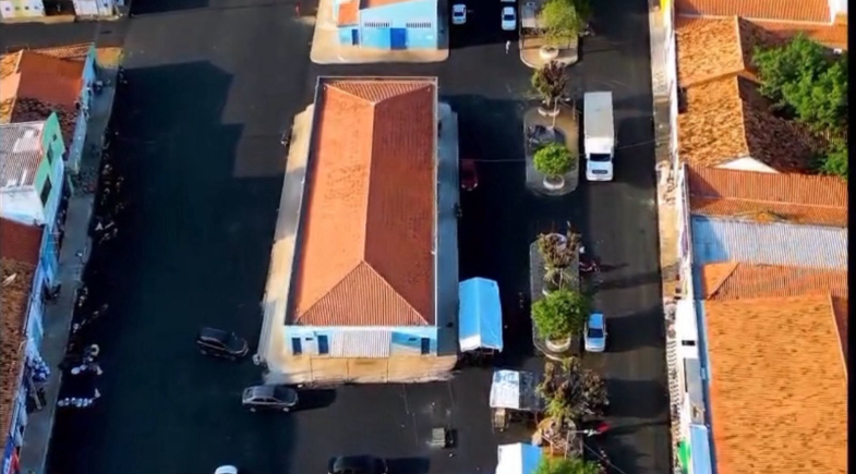 Obras de pavimentação asfáltica em Simplício Mendes segue em ritmo acelerado