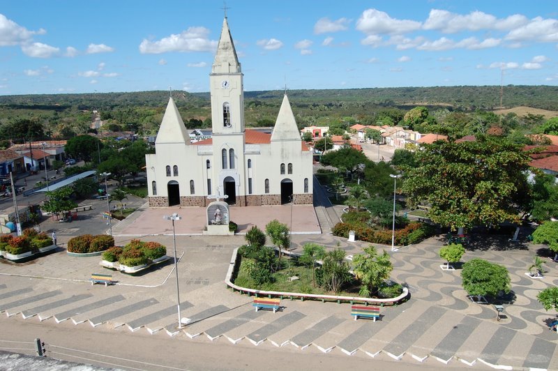 Regeneração destina mais de R$ 6 milhões em abono para profissionais da educação