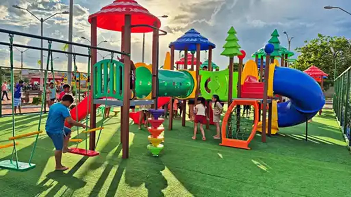 Prefeito Erivaldo Lopes inaugura Parquinho Infantil no bairro Jardim Lavina em Santo Antônio de Lisboa - Imagem 6