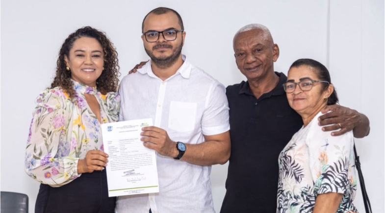 Francisco Ayres realiza cerimônia de posse dos novos servidores concursados