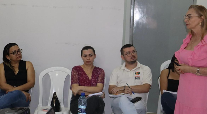 Prefeitura de Buriti dos Montes realiza reunião de encerramento de atividades na educação do município no ano de 2025 