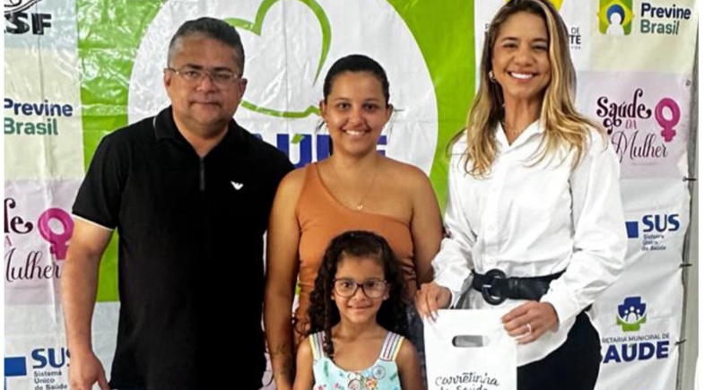  Prefeitura de Marcos Parente realiza entrega de óculos de grau para crianças pela Carretinha da Saúde