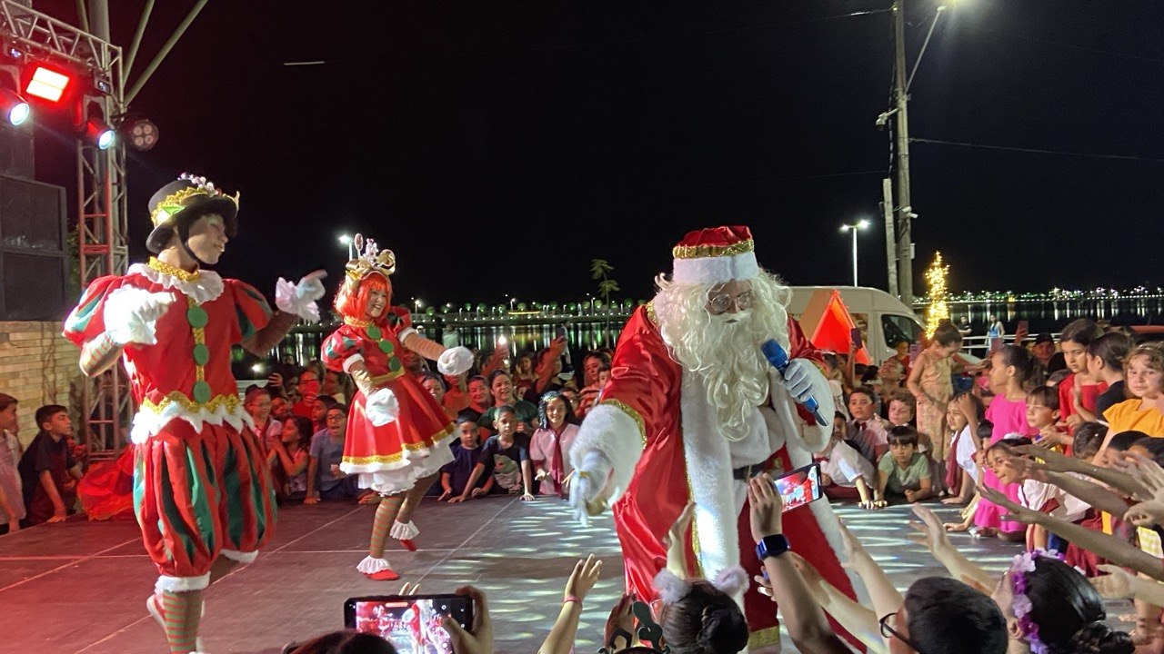 Campo Maior abre oficialmente o “Encantos do Natal” com grande celebração na Praça Valdir Fortes - Imagem 5