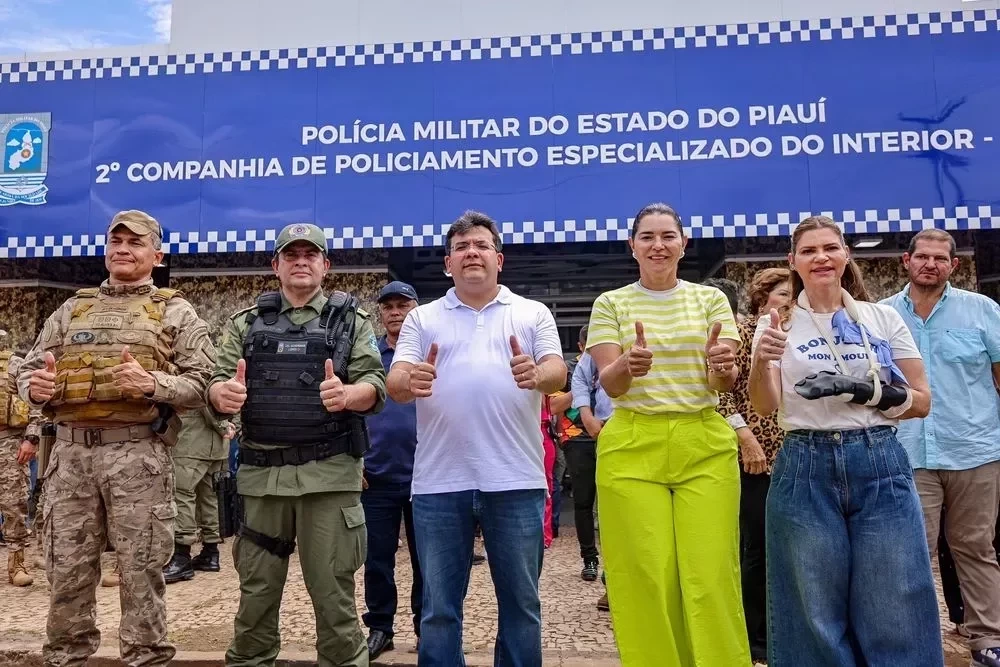 Governador inaugura avenida e nova base da PM para fiscalização de divisa - Imagem 1
