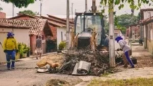 Operação Limpeza e Mutirão Contra a Dengue chegam ao bairro Esperança em Uruçuí - Imagem 3