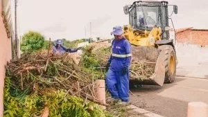Operação Limpeza e Mutirão Contra a Dengue chegam ao bairro Esperança em Uruçuí - Imagem 1