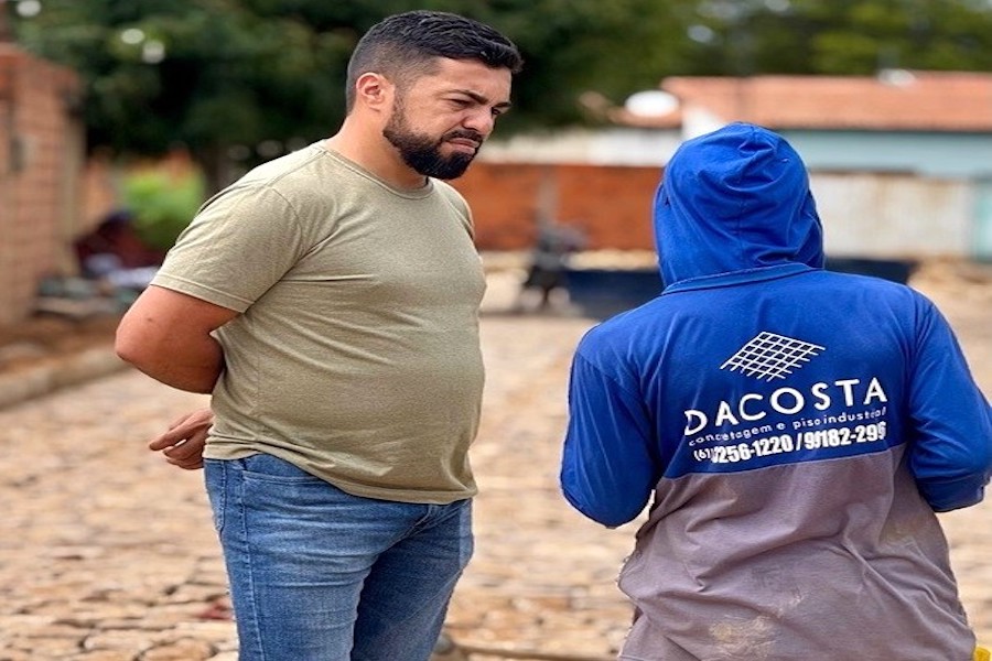 Guadalupe ganha novas ruas com pavimentação, e prefeito faz vistoria nas obras