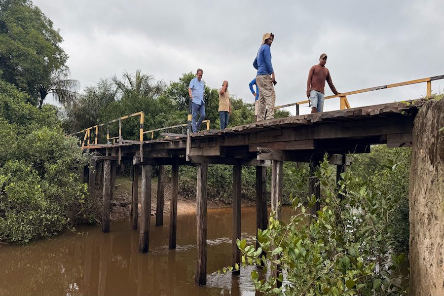 Prefeitura de Campo Maior recupera ponte sobre o Rio Surubim 