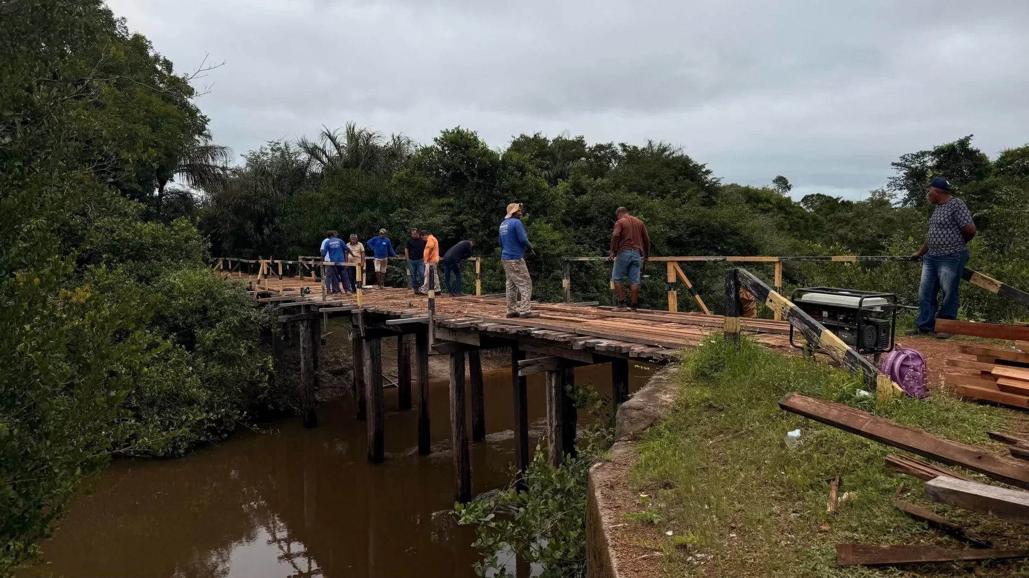 Prefeitura de Campo Maior recupera ponte sobre o Rio Surubim - Imagem 1