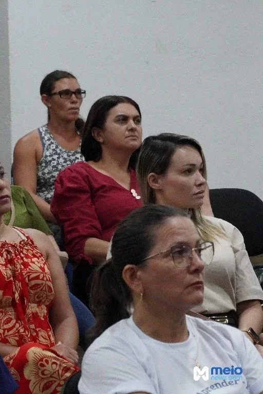 Roda de Conversa Discute Apoio Escolar a Crianças com Deficiência em 2025 - Imagem 7