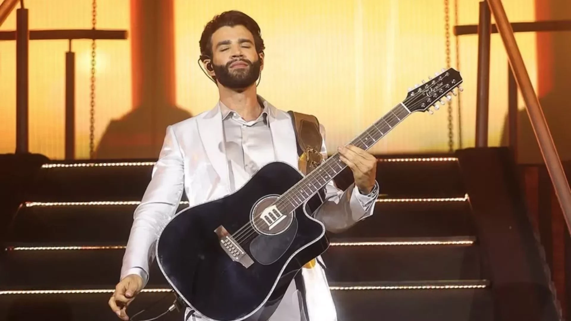 Além de Gusttavo Lima: confira famosos que flertaram com a política, mas desistiram - imagem 128446