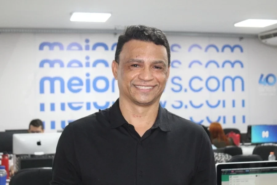 Prefeito de Morro Cabeça no Tempo concedeu entrevista ao programa Banca de Sapateiro (Foto: Raissa Morais/MeioNews) 
