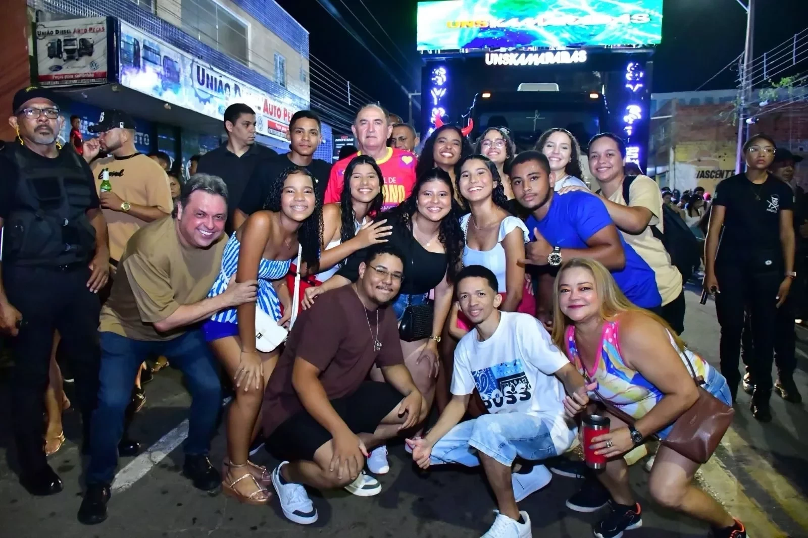  Floriano embala multidão no seu 3º arrastão (Foto: Divulgação)