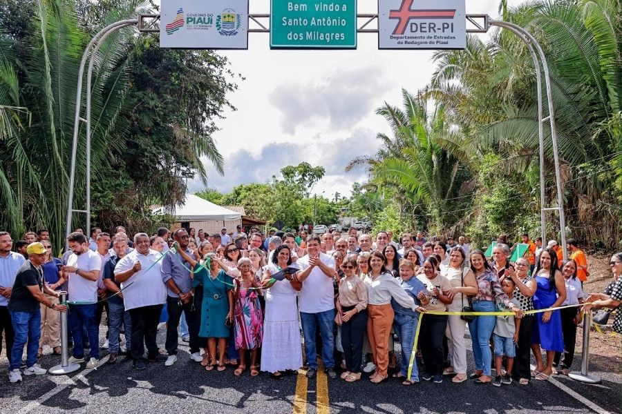 Rafael Fonteles inaugura estrada e amplia serviços públicos em Santo Antônio dos Milagres