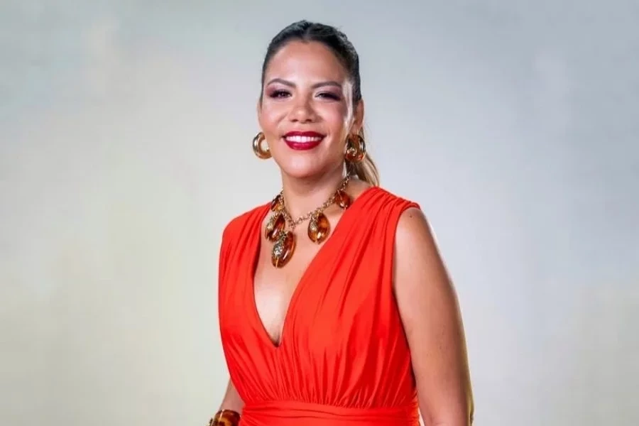 Saiba quem é o cantor famoso que vive romance com Mani Reggo