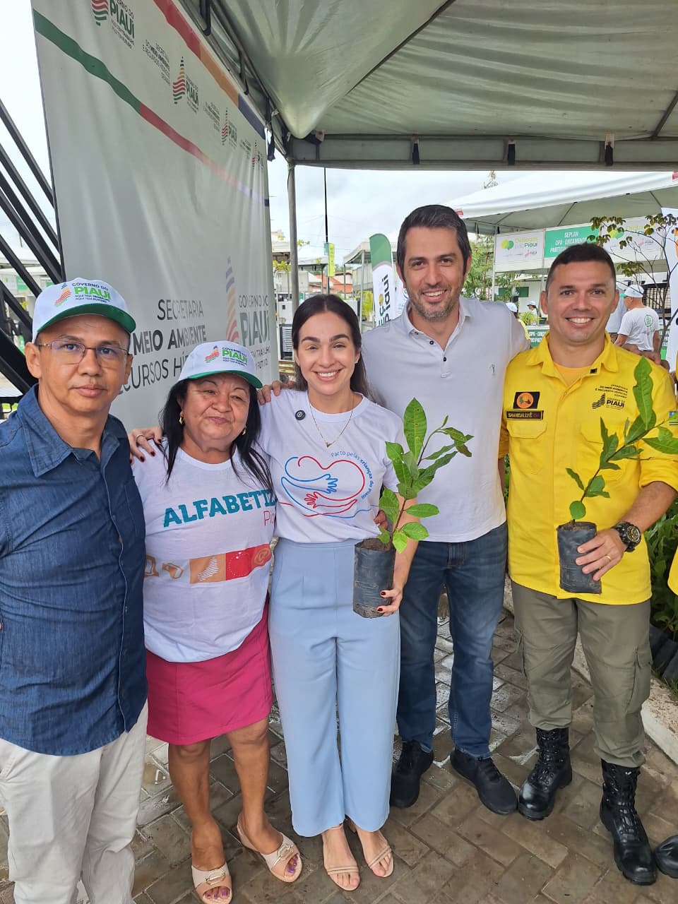 Secretaria de Desenvolvimento Rural, Recursos Hídricos e Meio Ambiente de Itainópolis recebe mudas de caju durante 1ª Edição do Diálogos pelo Piauí