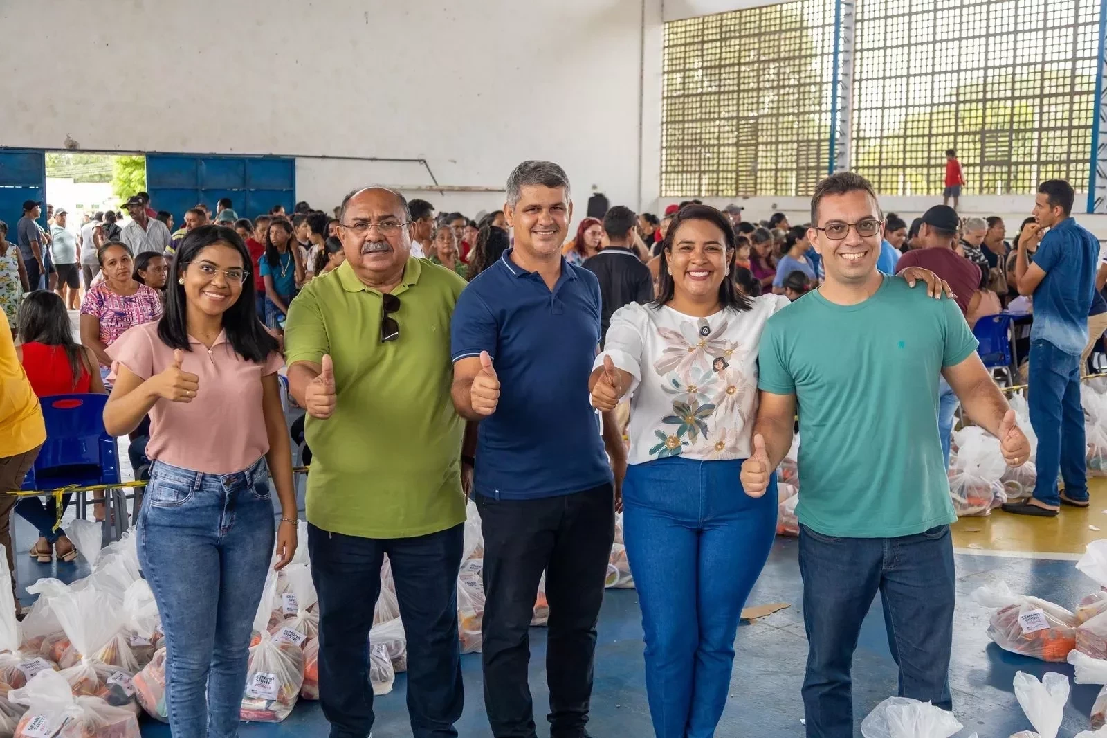 Entrega de mais de 2.000 cestas básicas. / Foto: Arquivo Pessoal