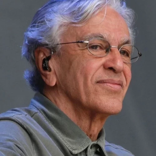 5 famosos que namoraram com adolescentes; o último vai te chocar! - imagem 129356