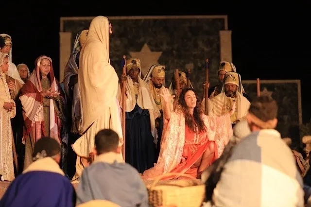 Paixão de Cristo emociona uma multidão no 1º dia de apresentação - Imagem 1