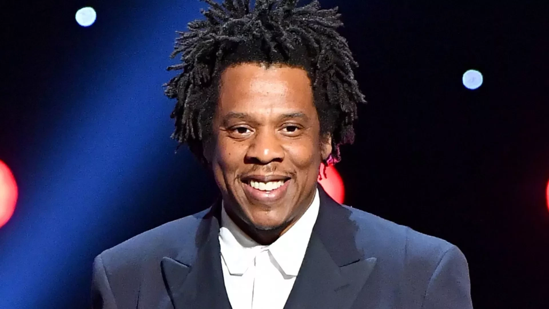 Celebridades bilionárias: a fortuna delas vai te surpreender - imagem 128833