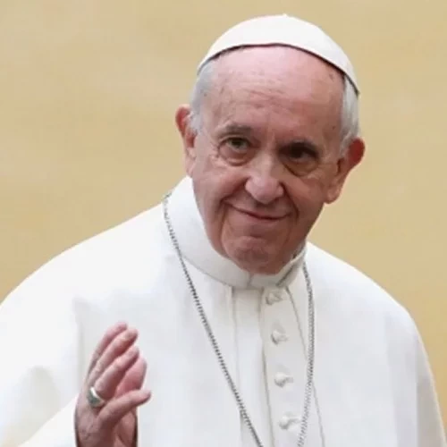 Excomungada 3 vezes pela Igreja, você sabe quantos papas Madonna já enterrou? - imagem 129407