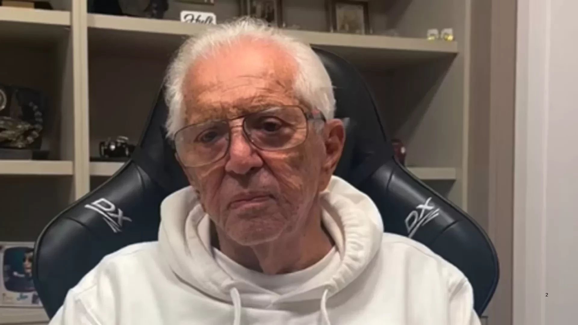 Carlos Alberto sai em defesa da mulher após ataques na web: “Deixem em paz” 