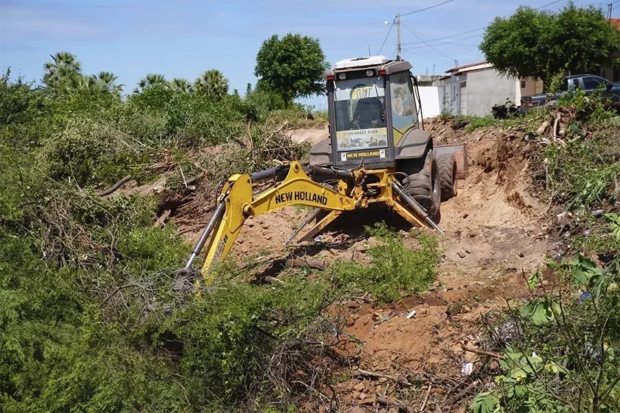 Secretaria do Meio Ambiente de Itainópolis inicia obra de revitalização de área do Riacho das Marimbas. - Imagem 7