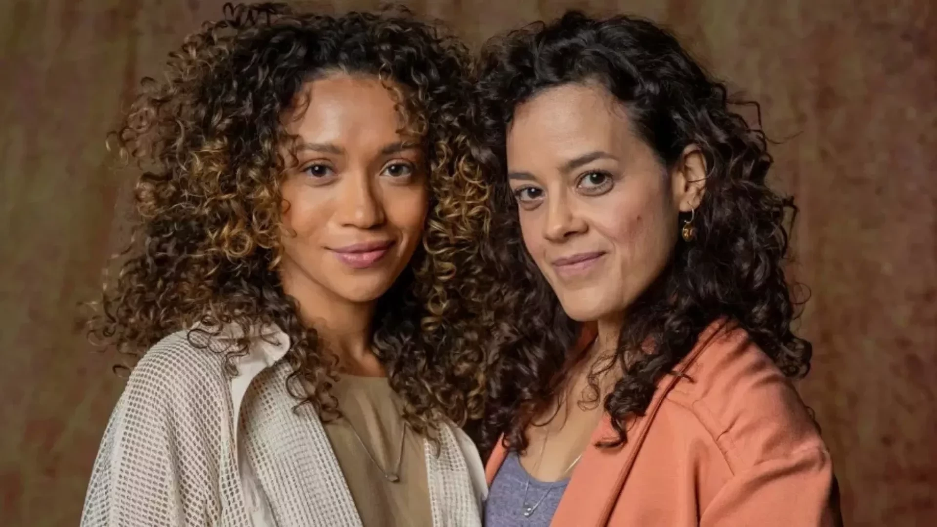 'Vale Tudo': casal LGBT vai adotar criança? Trama não existia na 1ª versão