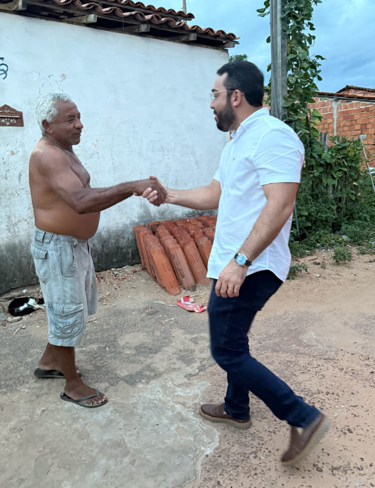 Prefeito Francisco Emanuel acompanha obras de pavimentação poliédrica em Parnaíba - Imagem 4