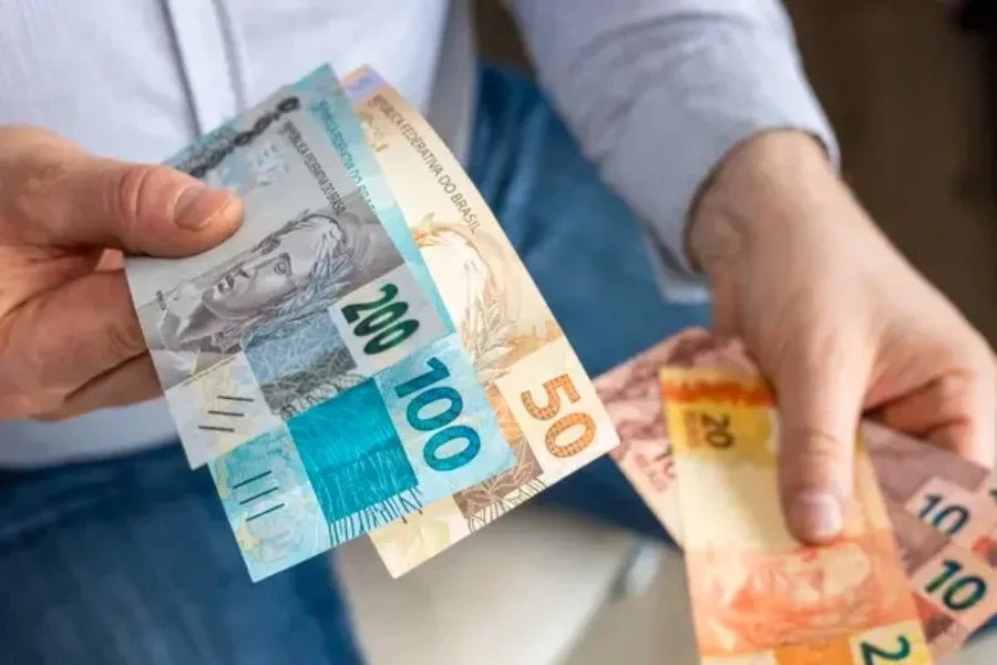 Esses 3 signos vão receber uma bolada na segunda quinzena de maio