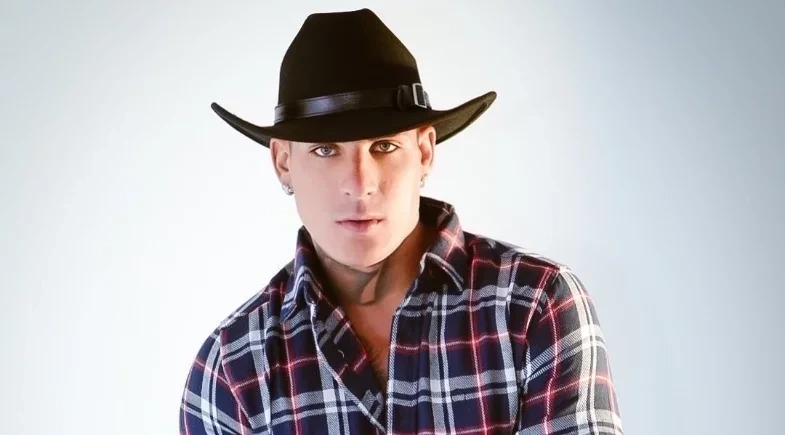 Carlinhos Maia decide não expulsar ex-padrasto de Neymar após agressão 