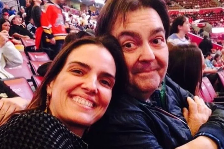 Esposa de Faustão revela que apresentador passou por nova internação