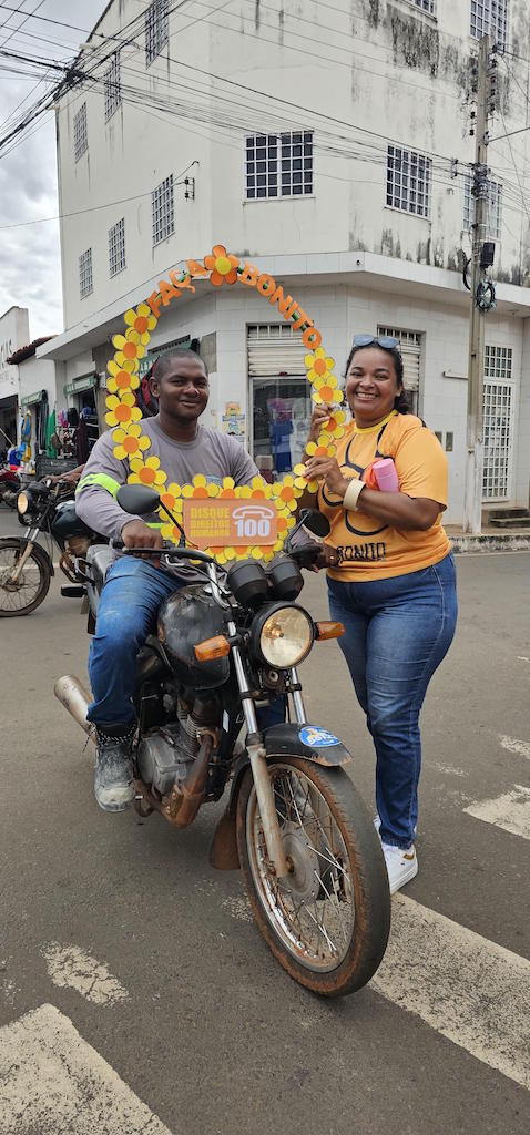 Prefeitura de Esperantina realiza panfletagem de campanha contra o abuso de crianças e adolescentes - Imagem 4