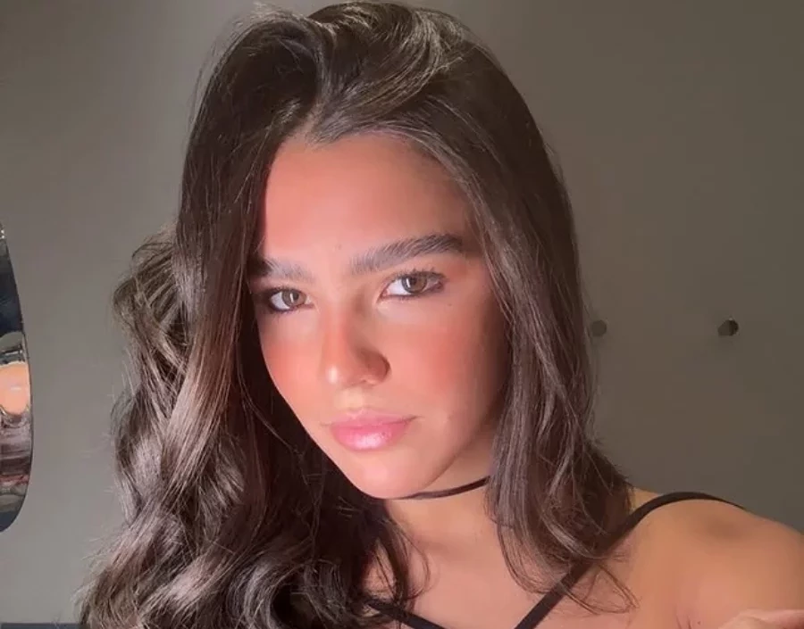 Duda Guerra nega ter abandonado escola tradicional por término com Benício Huck