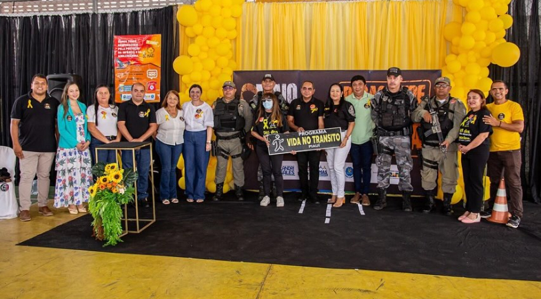 Prefeito de Landri Sales participa de evento sobre campanhas Maio Laranja e Maio Amarelo