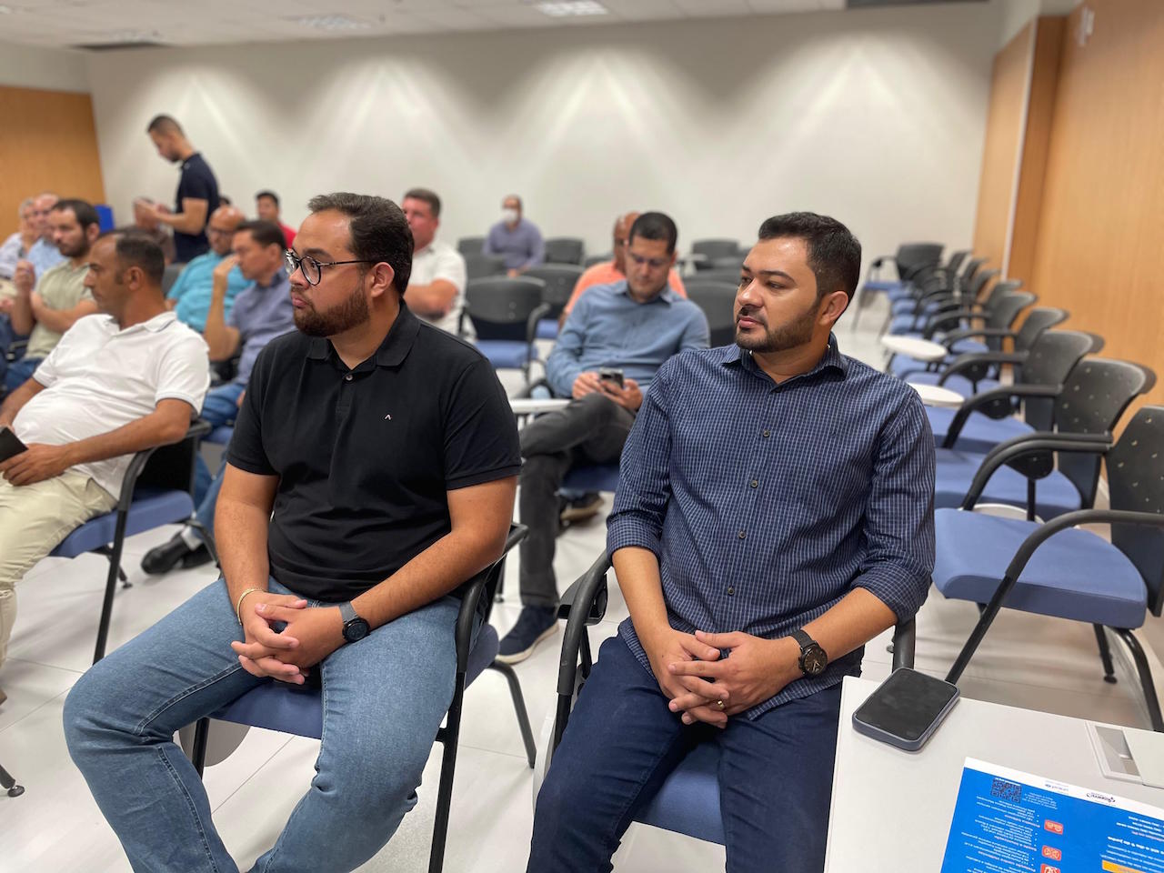 Reginaldo Coelho participa de reunião para tratar de melhorias no abastecimento de água e esgoto de Lagoa do Barro - Imagem 1