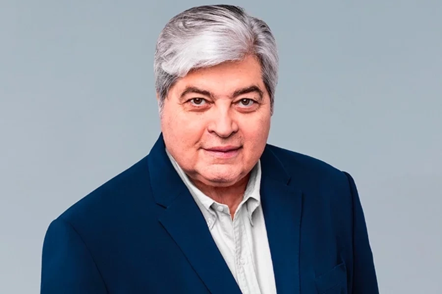 Datena é contratado pela RedeTV! e retorna à emissora após 23 anos