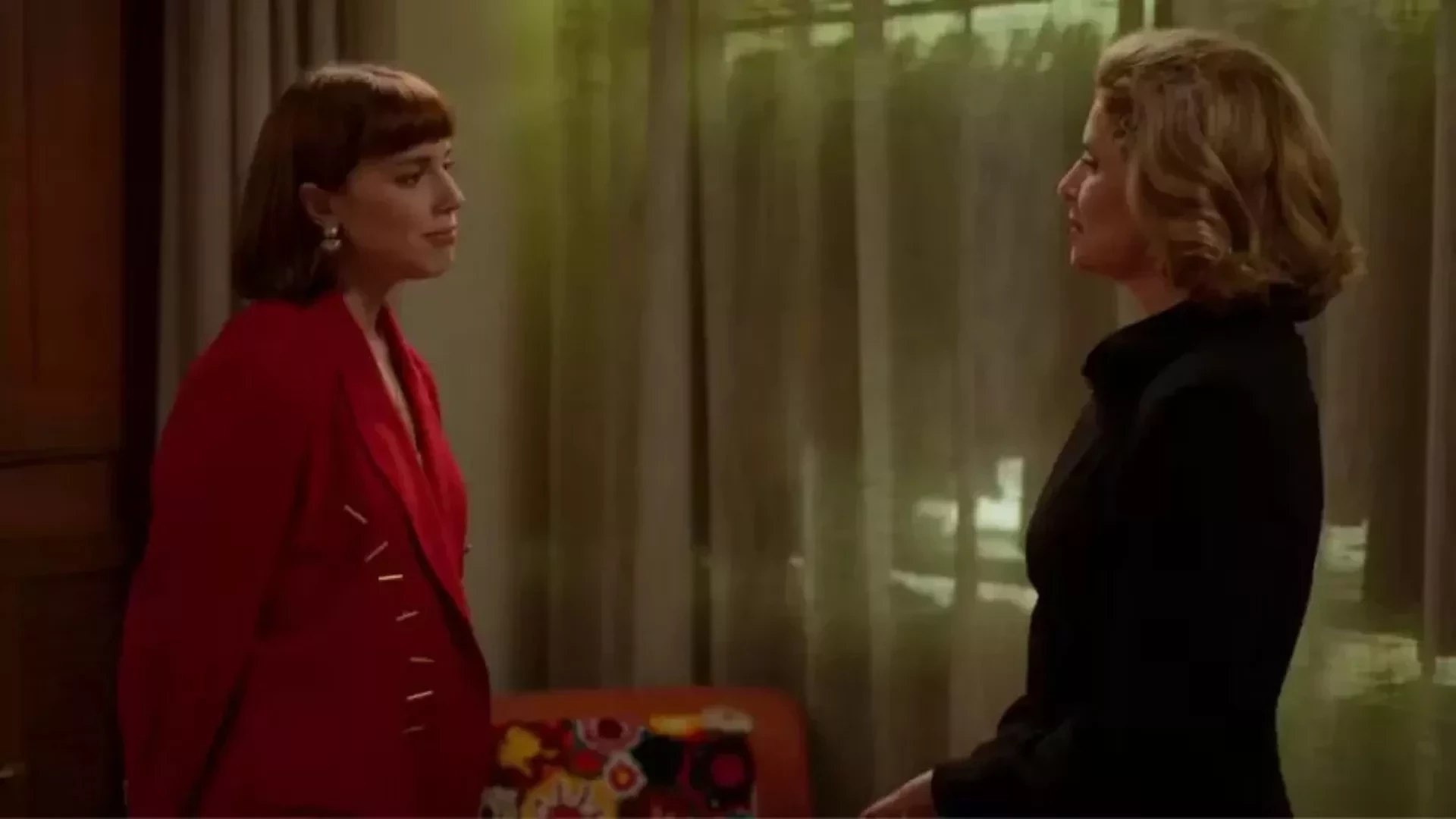 Em 'Vale Tudo', Solange enfrenta Odete Roitman após proposta de suborno