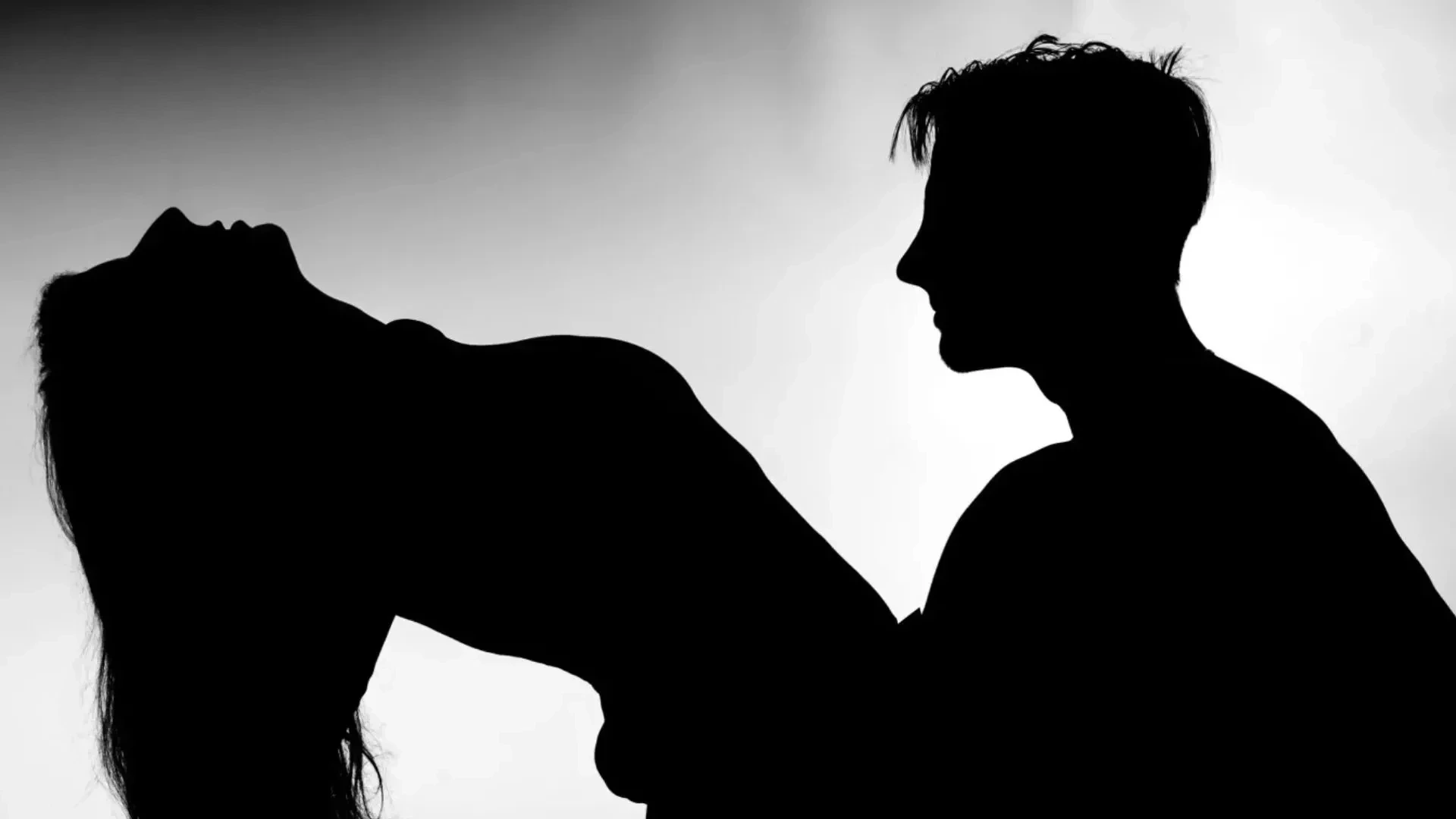 Posição Sexual: O que é a posição 'charrete' e como deixá-la mais interressante?