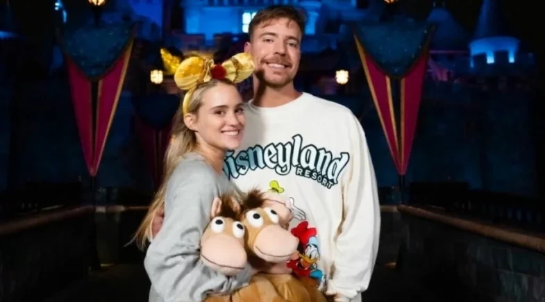 Influenciador gasta R$ 3 milhões para alugar a Disney só para ele e a noiva