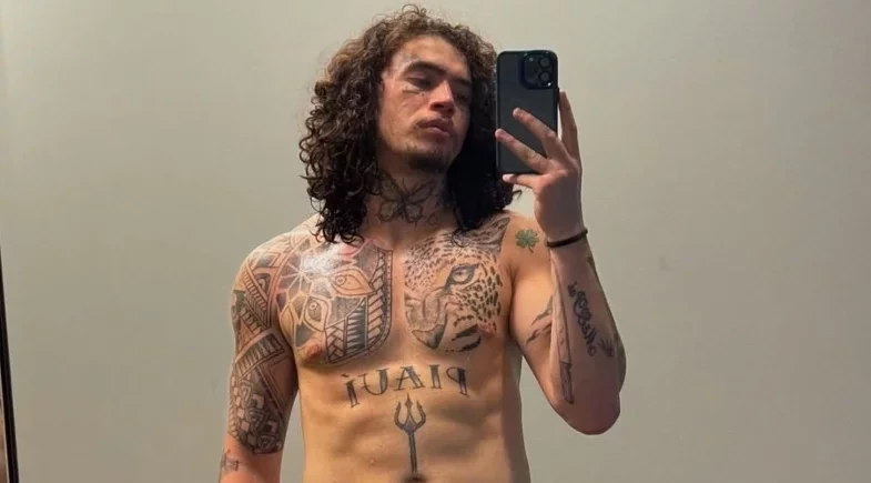 Whindersson Nunes movimenta as redes ao posar de cueca branca: “Carro do ovo”