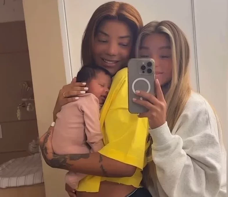 Ludmilla encanta ao mostrar o rosto da filha Zuri em novo vídeo: “Princesas”