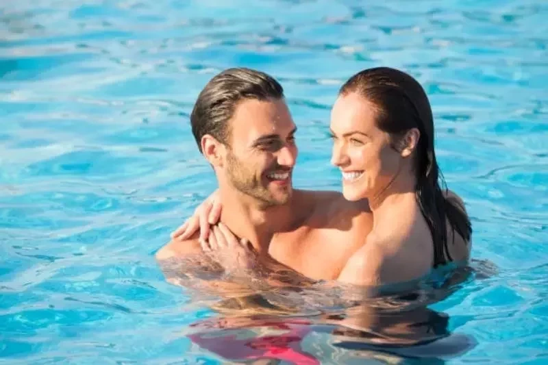 Domine o sexo oral debaixo d’água com essas dicas surpreendentes