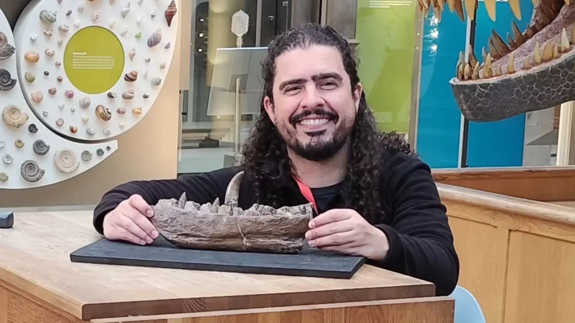 Youtuber Pirulla recebe alta da UTI e segue internado após sofrer AVC