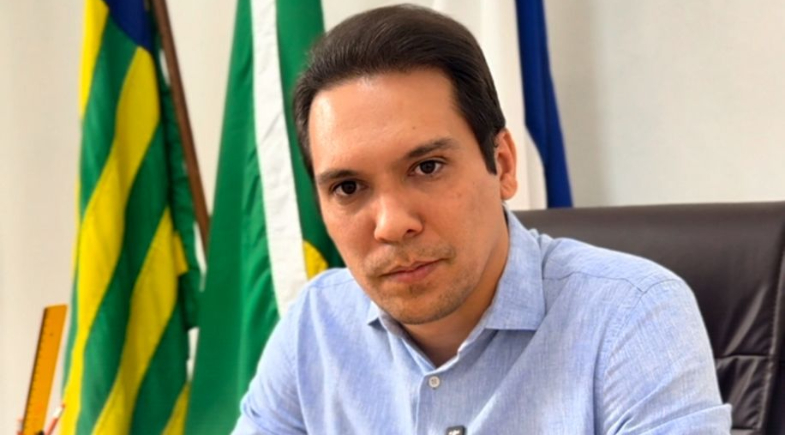 Prefeito exige que Águas do Piauí resolva “imediatamente” o problema da falta d’água em Uruçuí
