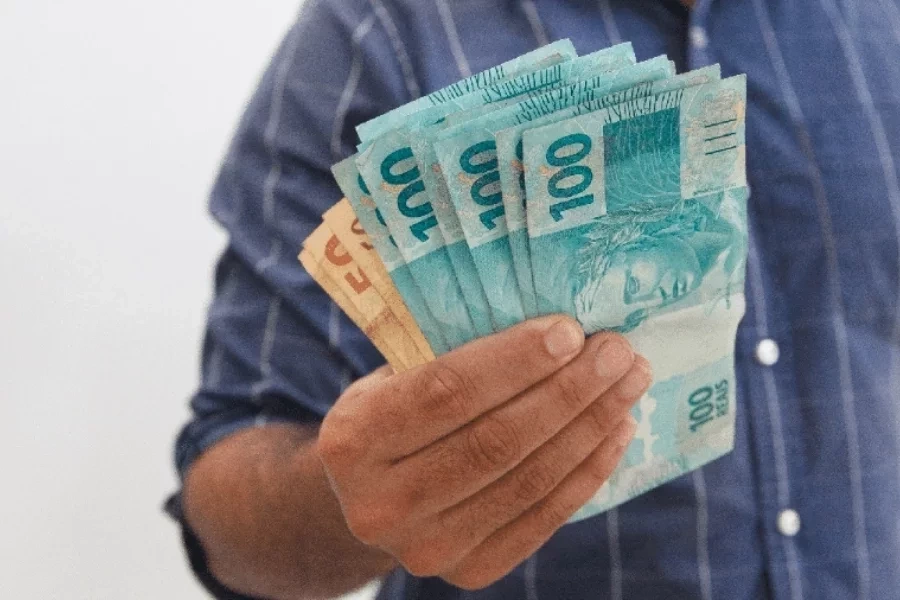 Grana entrando! Veja os 3 signos que vão faturar alto ainda este mês