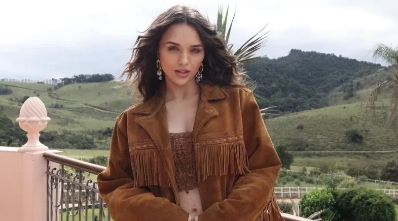 Rafa Kalimann encanta ao exibir barriga de grávida da filha com Nattan