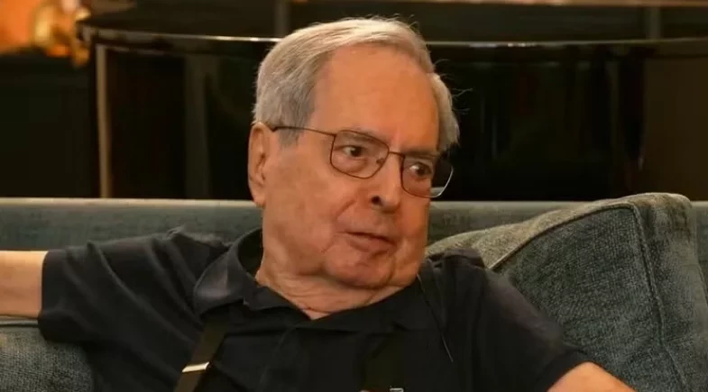 Benedito Ruy Barbosa recebe alta do hospital após um mês internado