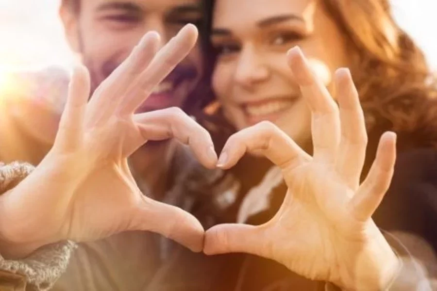 Conheça as 4 combinações mais improváveis de signos que dão super certo no amor - imagem 131250