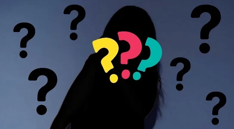 Famosa cantora choca fãs com foto da genitália em encarte de álbum; saiba quem é!